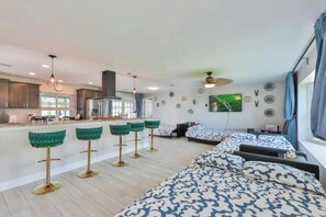 4 chambres, fer et planche à repasser, Wi-Fi, draps fournis