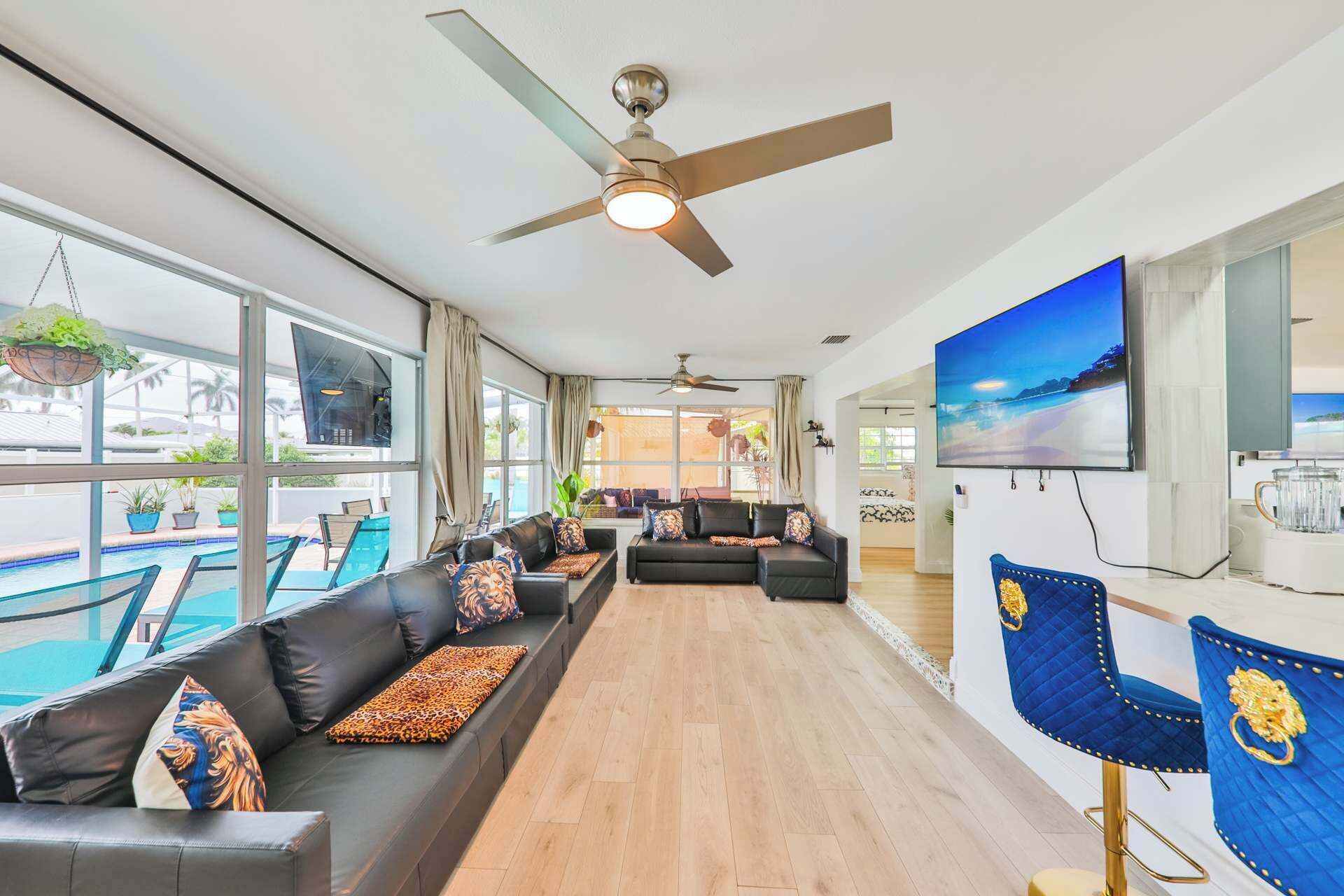 智能电视、办公室