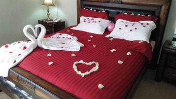 Deluxe Double Room | Free WiFi, bed sheets