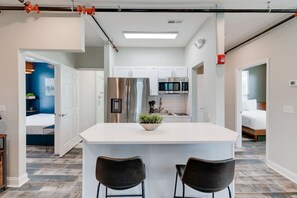 Private kitchen - Gallant Glass 4BR • Top Floor • Walk to Vandy (Nashville)