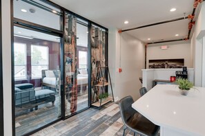 Interior - Gallant Glass 4BR • Top Floor • Walk to Vandy (Nashville)