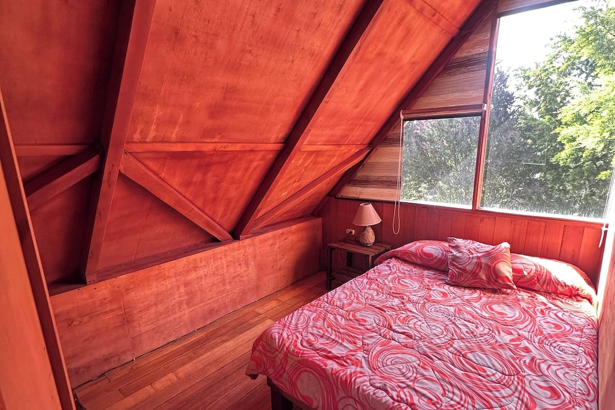 Habitación clásica, vistas al jardín | Cortinas opacas, tabla de planchar con plancha, wifi gratis
