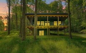 Exterior - Honeymoon Hollow Cabin ~ Modern Meets Nature (Logan)