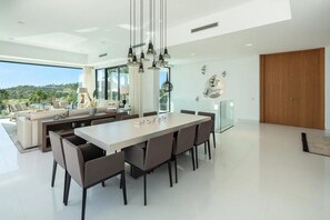 Interior - Luxury Marbella Villa - 5 Bedrooms (Marbella)