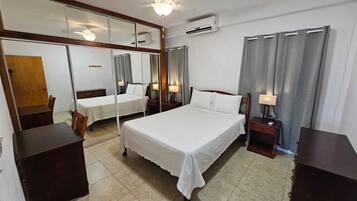 Studio | Blackout drapes, iron/ironing board, free WiFi