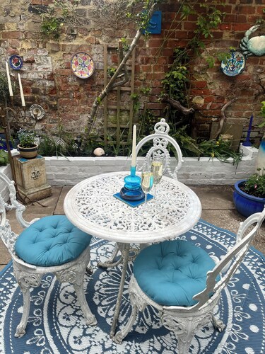 Beautiful Medieval Town House with original beams, log fires & quirky interiors