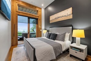 3 Schlafzimmer, Schreibtisch, Reisekinderbett, kostenloses WLAN