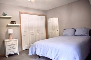 4 bedrooms, WiFi, bed sheets