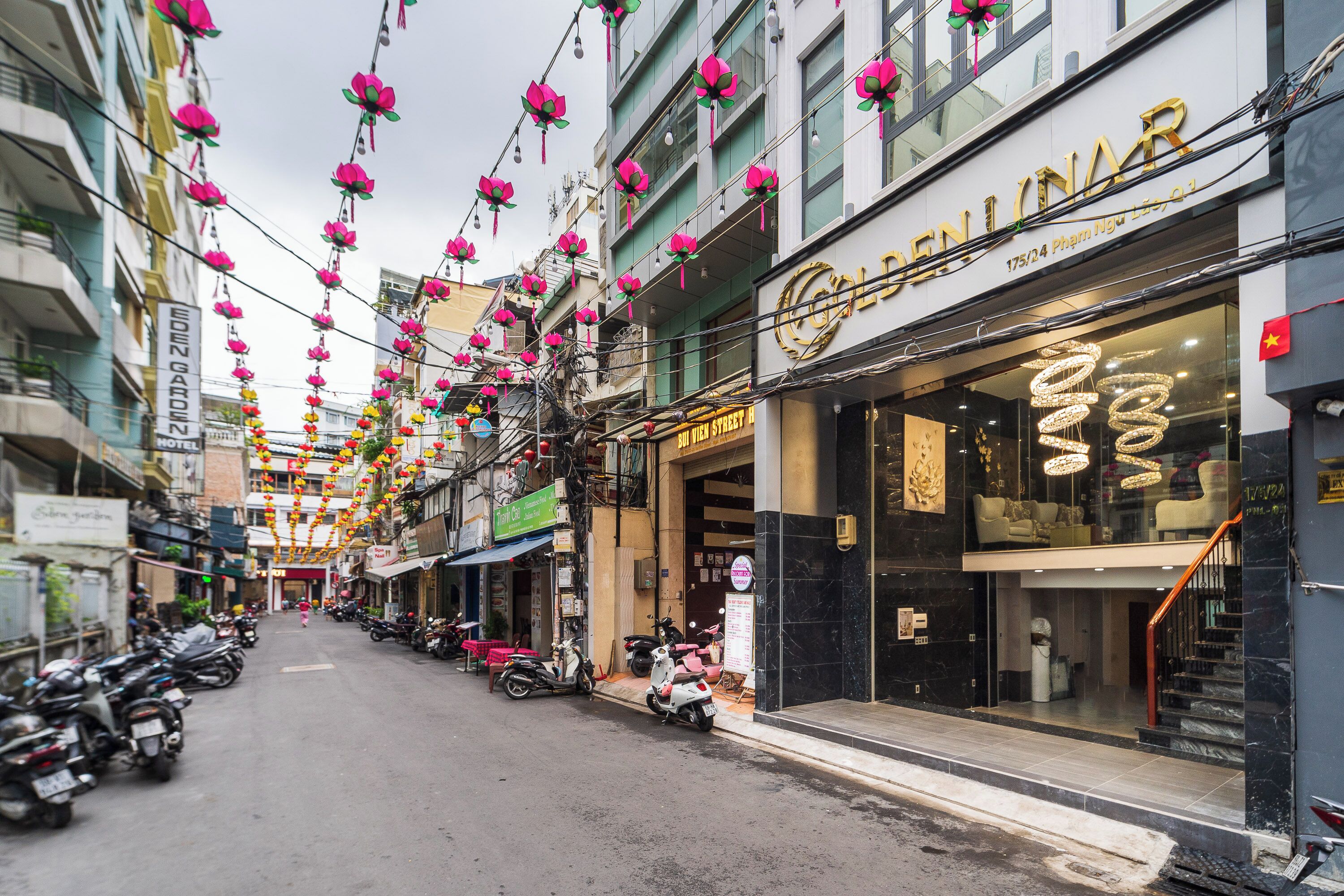 Foto - Golden Lunar Hotel - Moonlight Stay in Bui Vien Walking Street