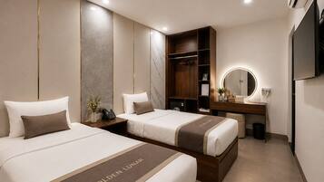 Deluxe Twin Room | Minibar, desk, laptop workspace, free WiFi