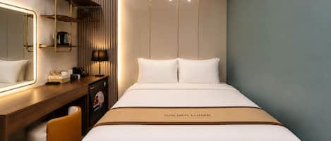 Standard Double Room, Non Smoking, Private Bathroom | Minibar, desk, laptop workspace, WiFi (free)