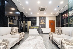 ロビー応接スペース