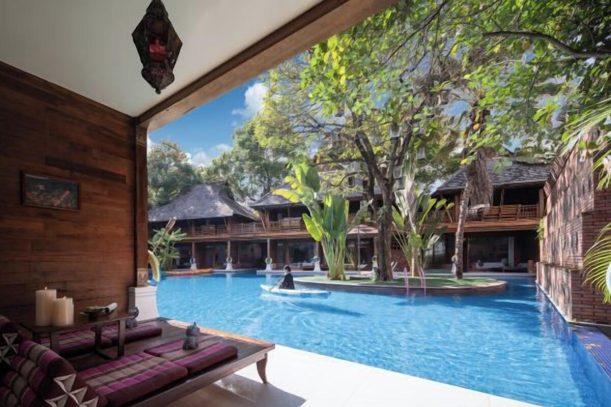 Waves, Trees And Shadows · Waterfront Family Room