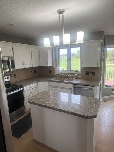 4- Bedroom House on Tiburon Golf Course! Book now