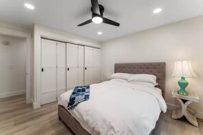 4 bedrooms, iron/ironing board, travel crib, free WiFi