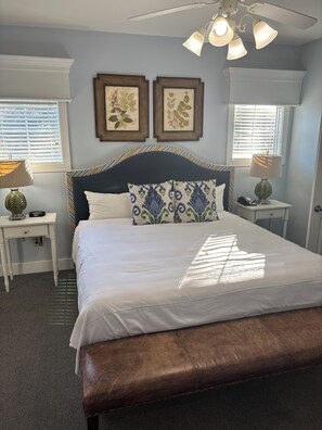 1 bedroom, desk, iron/ironing board, WiFi