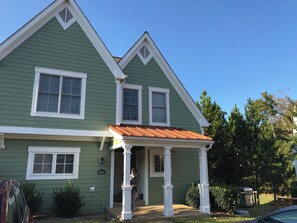 Exterior - Cozy 1-bedroom condo with WiFi, AC in awesome Williamsburg Kings Creek Community (Williamsburg)