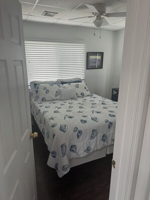 4 soverom, strykejern/-brett, wi-fi og sengetøy