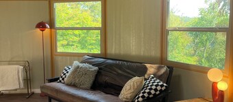 Cozy Mountain Yurt Retreat – in the Heart of Marshall, NC