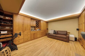 House (4 Bedrooms) | Interior - Cedars at Palisades by Avantstay Hot Tub, Resort Access, and Mountain Views (Olympic Valley)