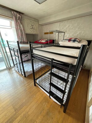 1 chambre, fer et planche à repasser, Wi-Fi, literie fournie