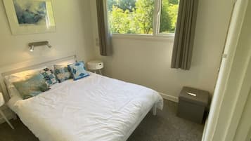 2 soverom, strykejern/-brett, wi-fi (inkludert) og sengetøy