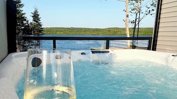 Bain à remous extérieur