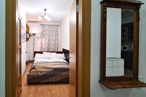 2 bedrooms, iron/ironing board, WiFi, bed sheets