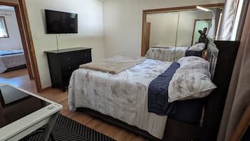 3 عدّة غرف نوم وواي فاي وملاءات أسرّة