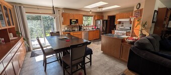 Experience Zen in a charming 3-bedroom farmhouse in Beautiful Thompson-Nicola.