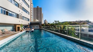 Apto Céu Azul - Vila Germânica - Blumenau - SC | Näkymä puutarhaan