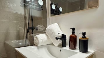 Towels, soap, toilet paper
