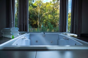 Cabana lua de mel, banheira de hidromassagem | Banheira de hidromassagem particular