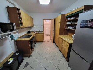 Micro-ondes, plaque de cuisson, lave-vaisselle