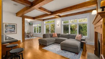 Smart TV, fireplace, video games, DVD player