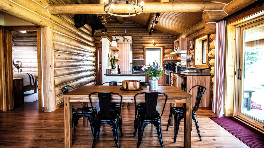 Lakeshore Cabins and Campground