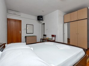 1 bedroom, Internet, bed sheets