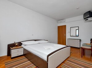 1 bedroom, Internet, bed sheets