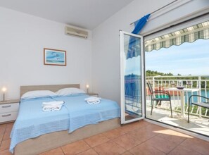 1 bedroom, Internet, bed sheets