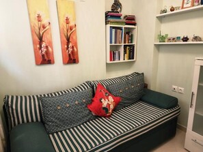 Leilighet, 2 soverom, røyk, balkong | Oppholdsområde