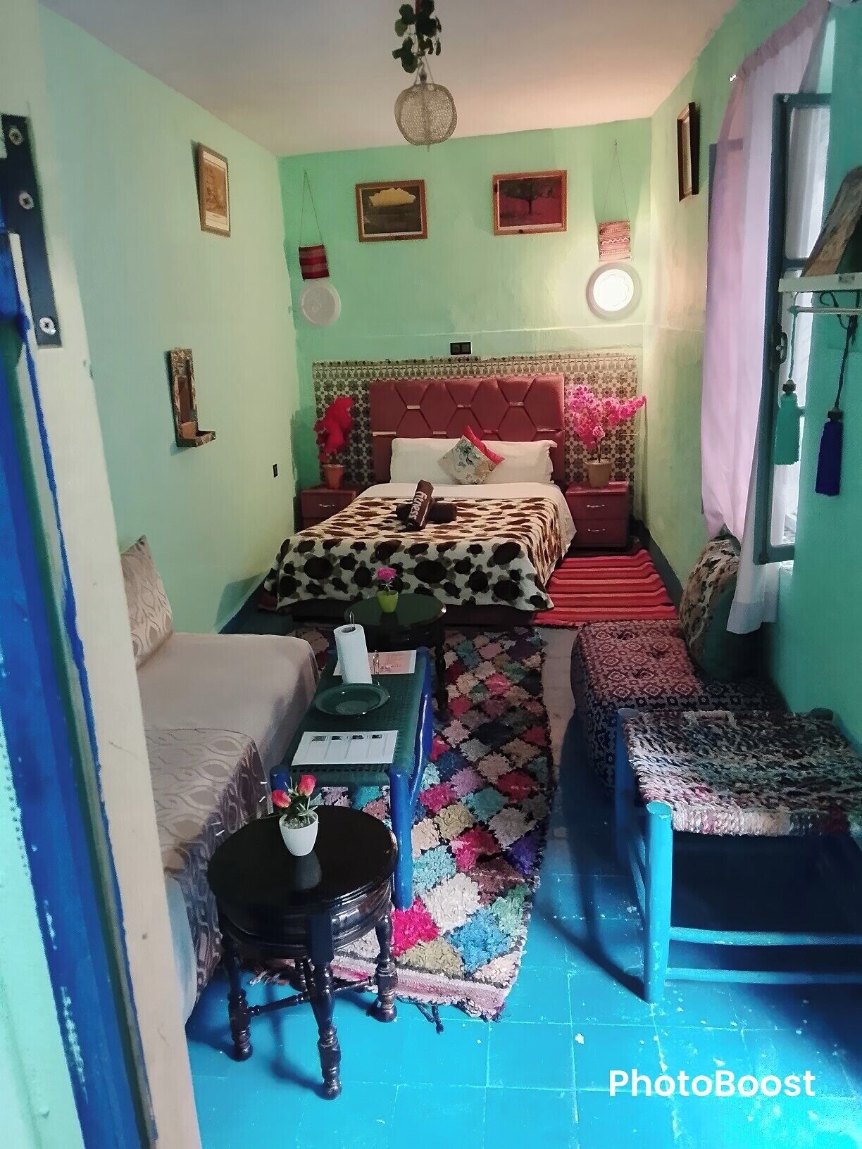 华丽双人房 | 特色装修、办公桌、隔音、免费 WiFi