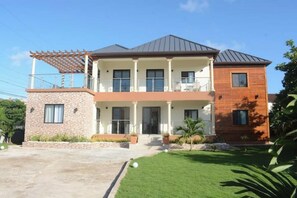 Exterior - Island Getaway (Port Maria)