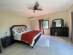 3 bedrooms, WiFi - Island Getaway (Port Maria)