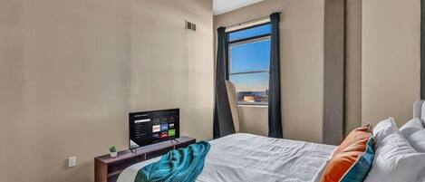 Desk, WiFi, bed sheets