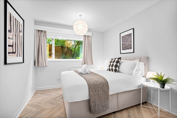 2 bedrooms, iron/ironing board, free WiFi, bed sheets