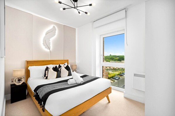 2 bedrooms, iron/ironing board, free WiFi, bed sheets