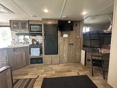 Montana Moon RV #2 on the Lake