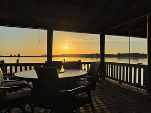 Outdoor dining - WATERFRONT CAMP ON TOLEDO BEND LAKE OFF LANAN BAY (Many)