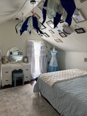 3 bedrooms, desk, iron/ironing board, free WiFi