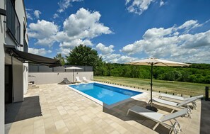 Beheizter Pool